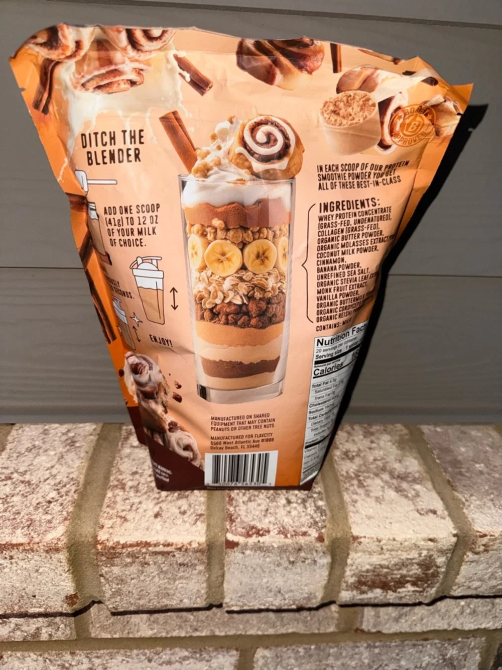 FlavCity Cinnamon Roll All-In-One Protein Smoothie Powder - Brown & Cream - Picture 2 of 3